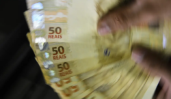 Com R$ 201,6 bi em agosto, arrecadação federal volta a…