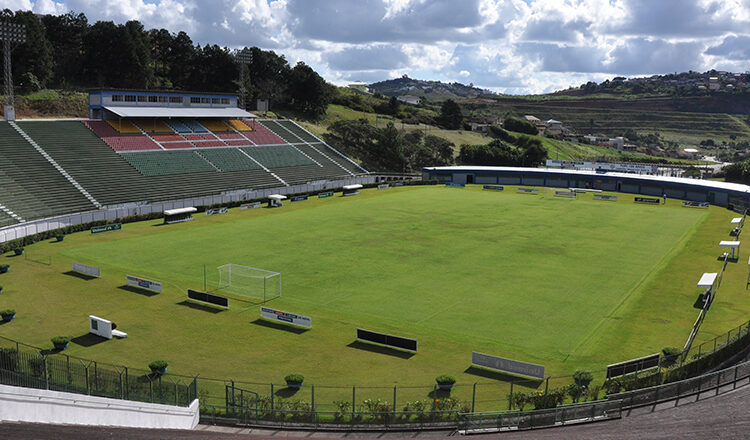 Estádio Municipal Radialista Mário Helênio recebe Tupynambás e Poços de Caldas no sábado, 19