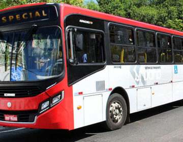 Jogos no Estádio Municipal contam com ônibus extra gratuito neste domingo, 17