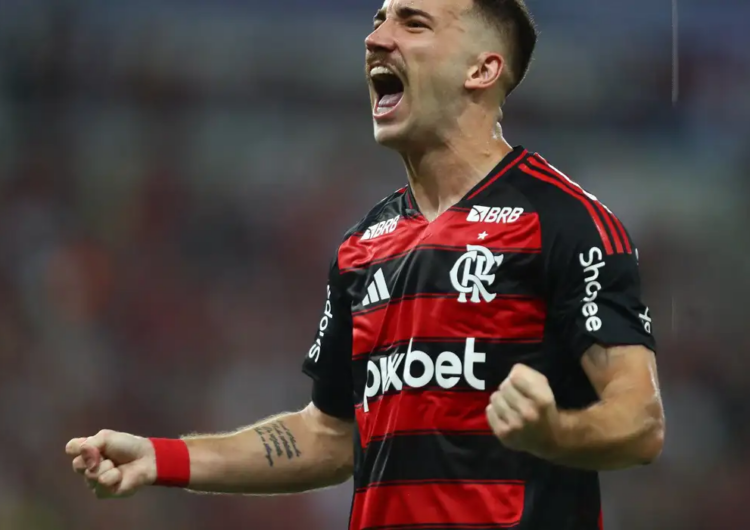 Flamengo derrota Botafogo e assume liderança do Carioca