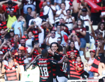 Flamengo sobra e goleia o Corinthians no estádio do Maracanã