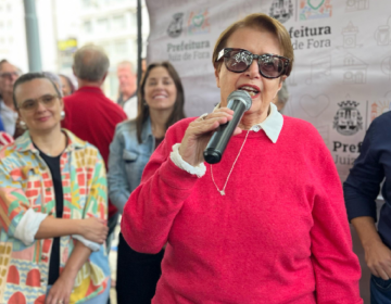No Dia do Trabalhador, Margarida Salomão inaugura Praça Deputado Clodesmidt Riani