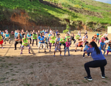 Aulão especial reúne idosos e adultos em comemoração a Semana das Mães em JF