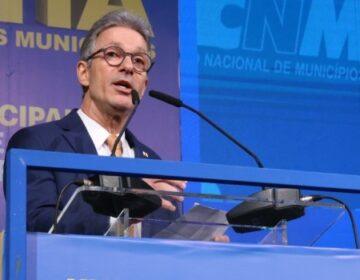 Governo de Minas destaca compromisso com municípios durante Marcha dos Prefeitos em Brasília