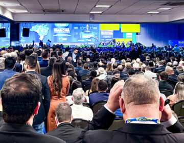 Agência RMBH fortalece parcerias e debate políticas públicas na Marcha dos Prefeitos