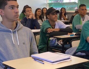 Secretaria de Educação promove campanha para incentivar emissão do CPF pelos estudantes da rede estadual