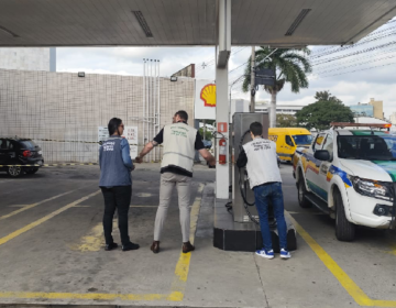 Prefeitura interdita posto de combustíveis na rua Benjamin Constant