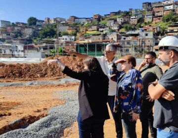 Prefeita Margarida Salomão visita quatro obras em andamento na Zona Norte