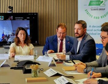 Governo de Minas realiza sonho de 139 famílias do Leste do estado com entrega de títulos de regularização de propriedade