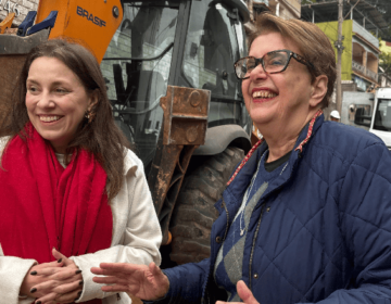 Prefeita Margarida Salomão visita obras em andamento