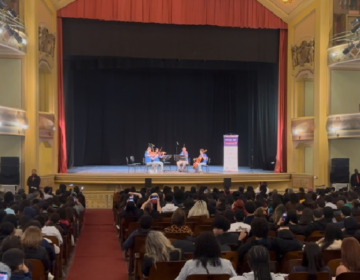 Estudantes da Rede Municipal vivenciam concerto didático da Orquestra Sinfônica Brasileira no Cine-Theatro Central