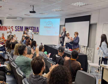Prefeita e equipe da SEDH participam do primeiro encontro regional do Fórum Minas Sem Miséria