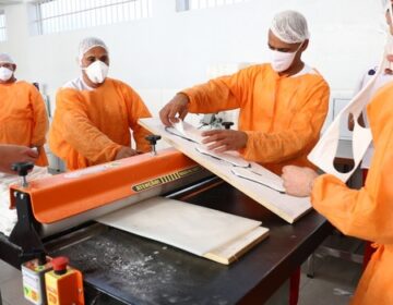 Programa do Governo de Minas atinge 1 milhão de fraldas e absorventes produzidos por presos e amplia oficinas no estado