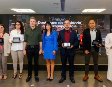 Governo de Minas reconhece servidores que se destacaram no atendimento ao cidadão e promoção da transparência
