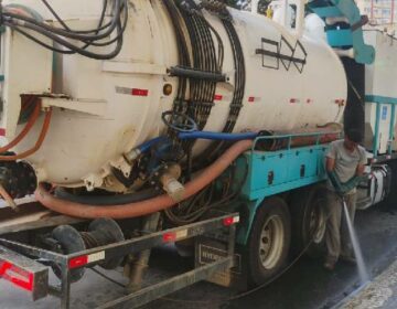 Prefeitura retira 32 toneladas de lixo das bocas de lobo no mês de agosto