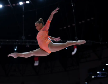 Flávia Saraiva vai à final da trave no Mundial de Ginástica Artística