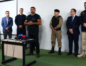 Governo de Minas apreende mais de 182 mil litros de bebidas irregulares e inutiliza quase 4 mil recipientes em operação