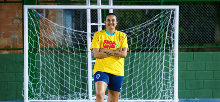 Atleta que passou pelo Fica Vivo!, do Governo de Minas, chega ao futsal feminino do Cruzeiro