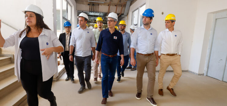 Governo de Minas vistoria obras do Hospital Regional de Governador Valadares, que avançam dentro do cronograma