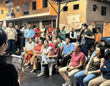 Prefeita inaugura obras de drenagem e asfaltamento do bairro Santa Cruz