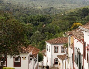 Governo de Minas, Fecitur e Codemig firmam convênio histórico para fortalecer as Instâncias de Governança Regionais