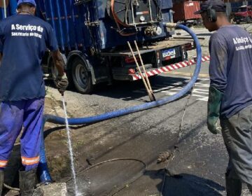 Prefeitura retira mais de 294 toneladas de lixo das bocas de lobo em 2025