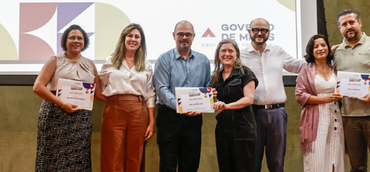 Governo de Minas reconhece as Superintendências Regionais de Ensino que se destacaram em 2025