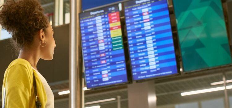 Governo de Minas celebra novo voo internacional que liga Confins a Montevidéu