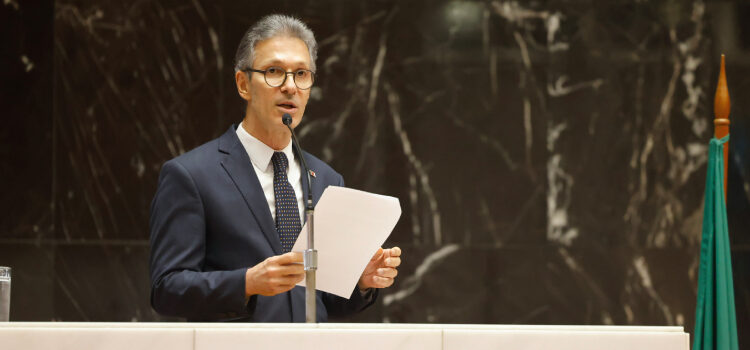 Governador destaca adesão ao Propag e avanços na saúde e educação na abertura do ano legislativo da ALMG