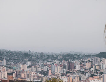Governo de Minas emite alerta para fortes chuvas e risco de deslizamentos neste fim de semana
