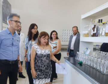 Governo de Minas vistoria Centro de Referência em Análises da Qualidade da Cachaça em Lavras