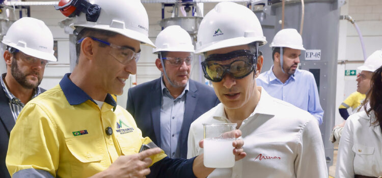 Em agendas no Sul de Minas, governador encerra viagens pelo interior do estado completando a marca de 430 cidades em sete anos