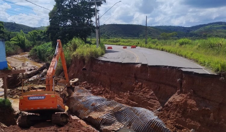 Prefeitura inicia obras de reconstrução da via no Acesso Norte