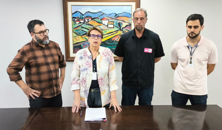 Prefeita assina contrato para segunda fase da obra de macrodrenagem do Córrego São Pedro, que beneficiará os bairros Democrata e Mariano Procópio