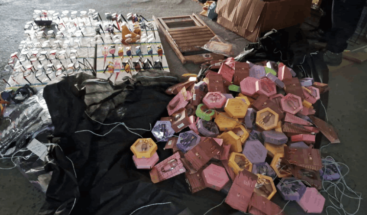 Fiscalização apreende mais de 400 itens em ação da Operação Comércio Legal, no Centro