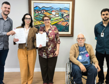 Prefeita assina contratos para construção de UBS no Parque Independência e reforma da unidade do Nova Era