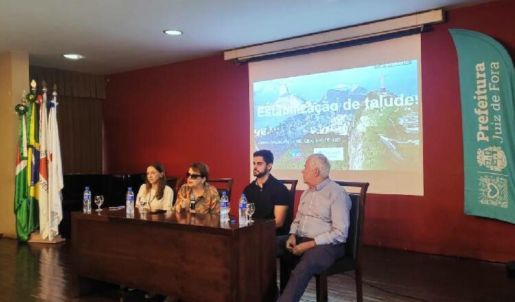 Prefeitura capacita profissionais em técnicas de estabilização de taludes para reforçar ações de reconstrução