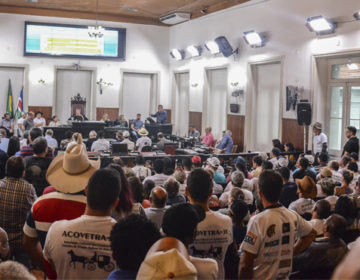 Lei que proíbe carroças no perímetro urbano é discutida em Audiência Pública