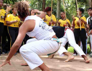 Mulheres capoeiristas promovem encontro no ginásio poliesportivo da SEL