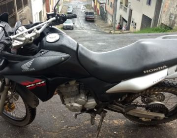 Motocicleta utilizada em roubo é encontrada no Bairro São Benedito