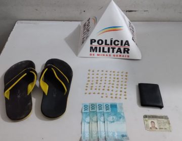 Polícia Militar recolhe sacola com 86 pedras de crack no bairro Nossa Senhora Aparecida